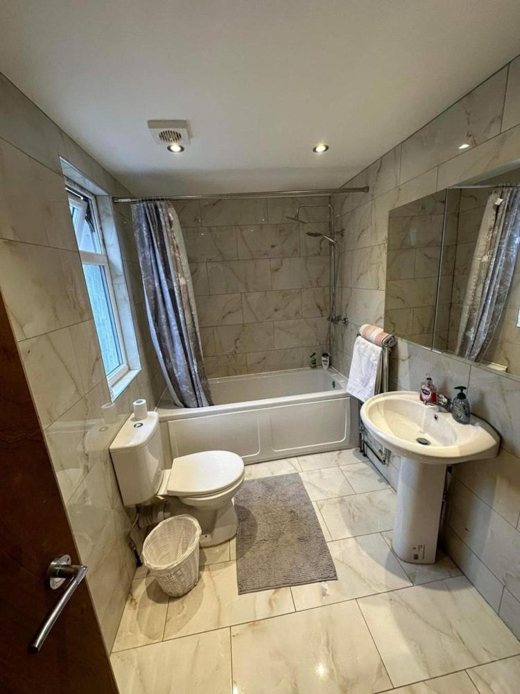 Luton Town House Near Airport Apartman Kültér fotó