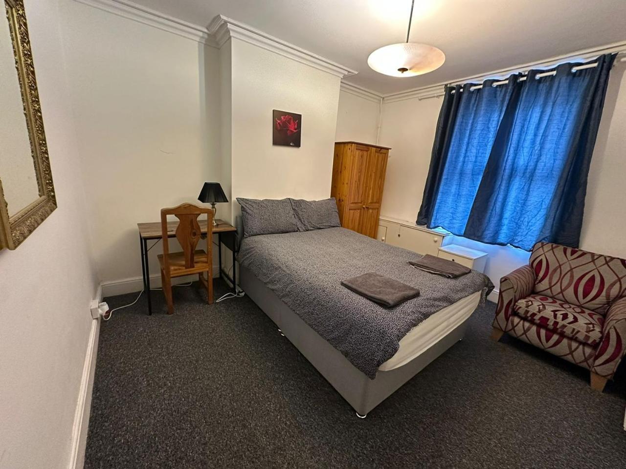 Luton Town House Near Airport Apartman Kültér fotó