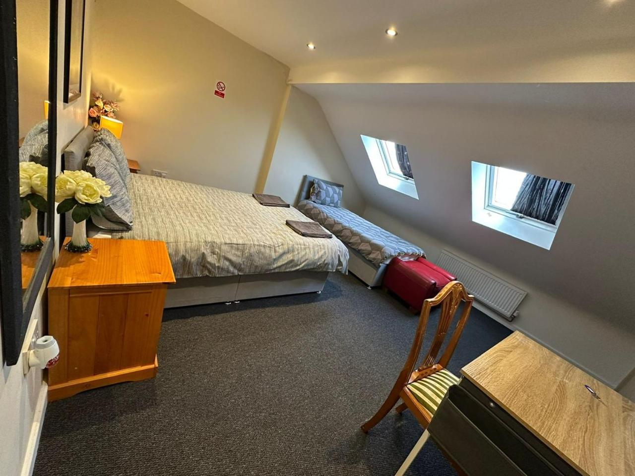 Luton Town House Near Airport Apartman Kültér fotó